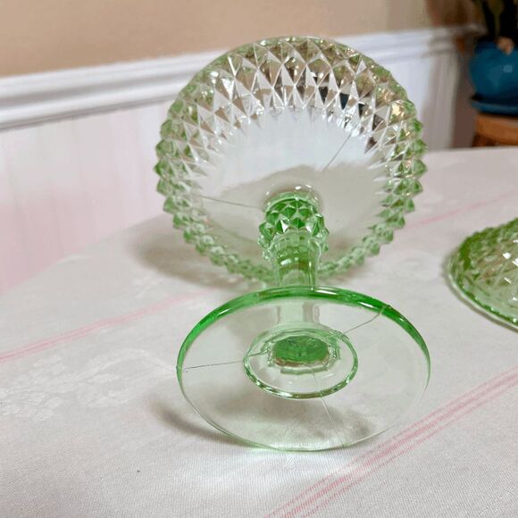Vintage Indiana Glass Green Diamond Point Pedestal Footed Dish w/ Lid - Picture 6 of 6